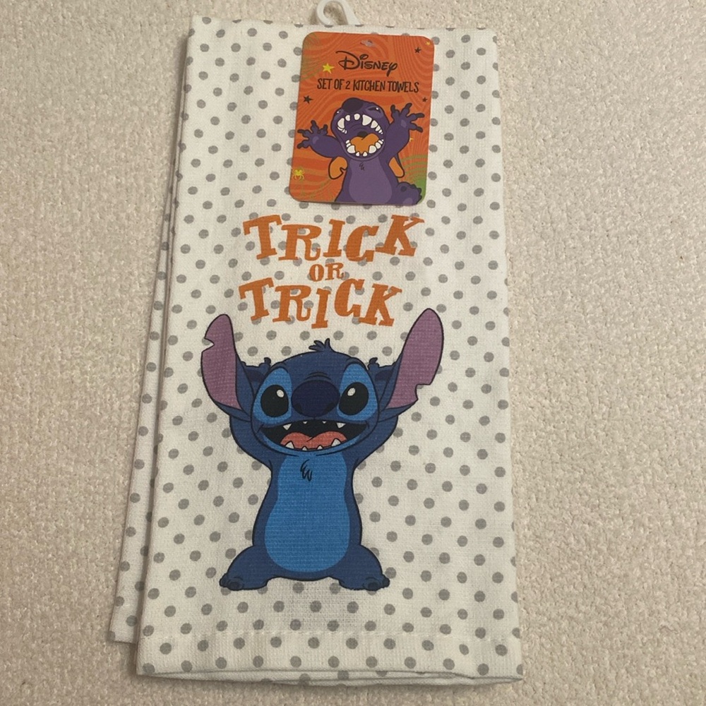 Disney Stitch Halloween Trick or Treat Kitchen towels set NWT